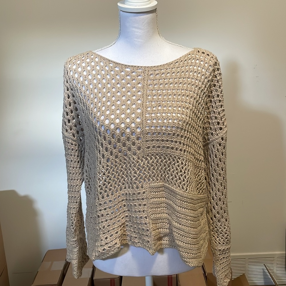 2/$15 3/$20🌹 525 America open crochet sweater
